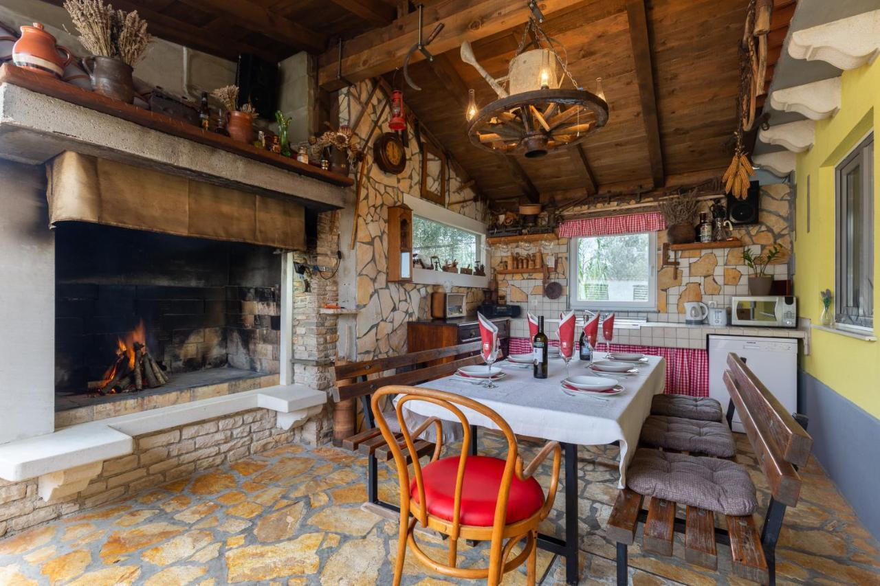 Holiday Home Bukovac Пула Экстерьер фото
