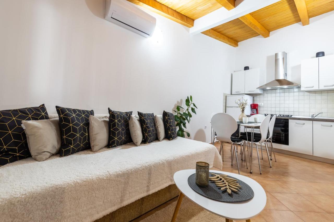 Holiday Home Bukovac Пула Экстерьер фото